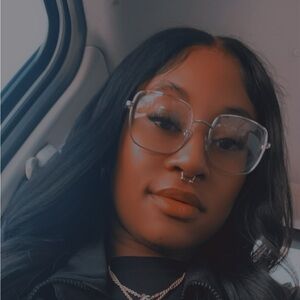 Meet your Posher, Jasmine